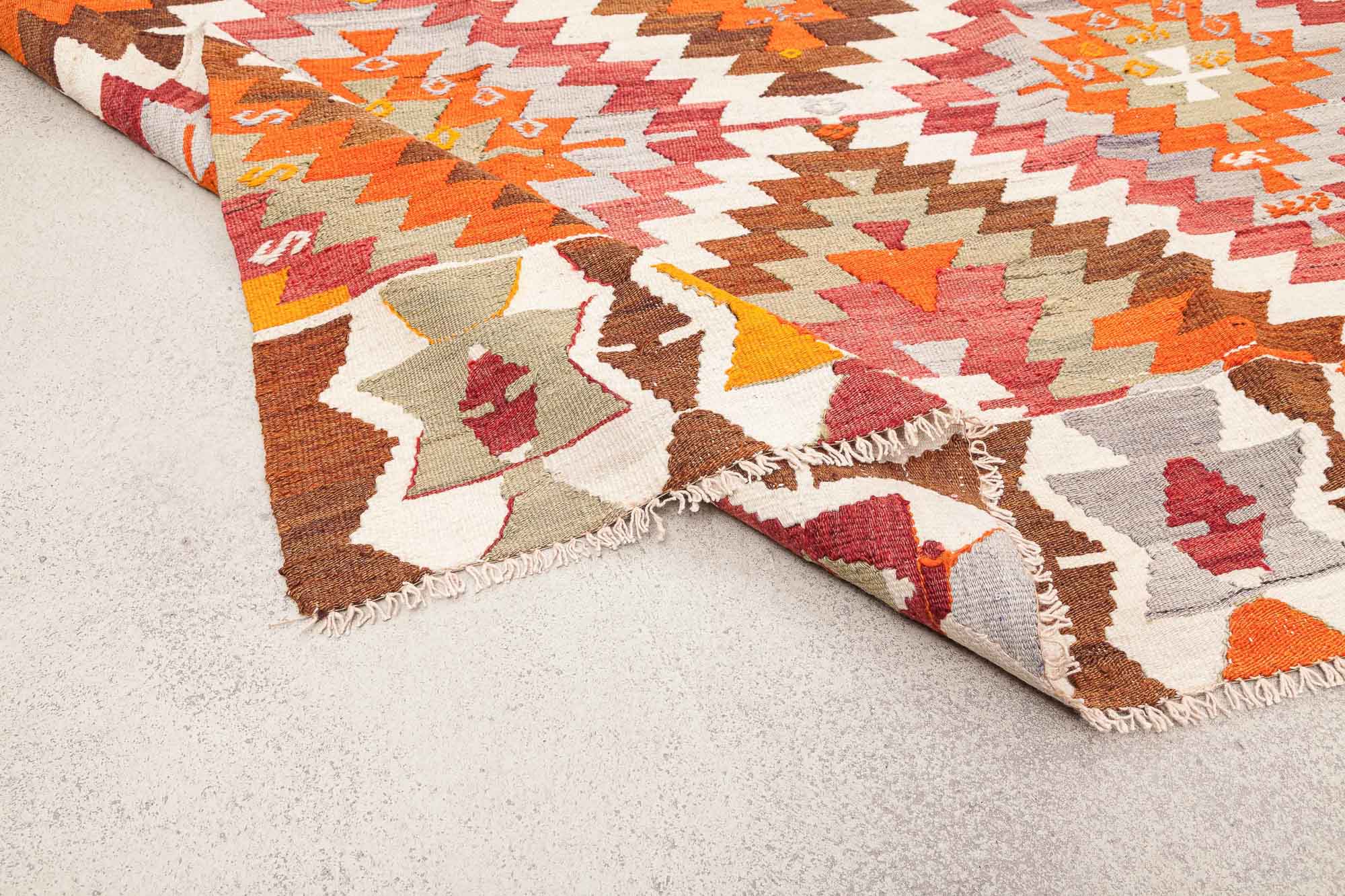 CAL Vintage Kilim 240x143cm - Wild Heart Free Soul