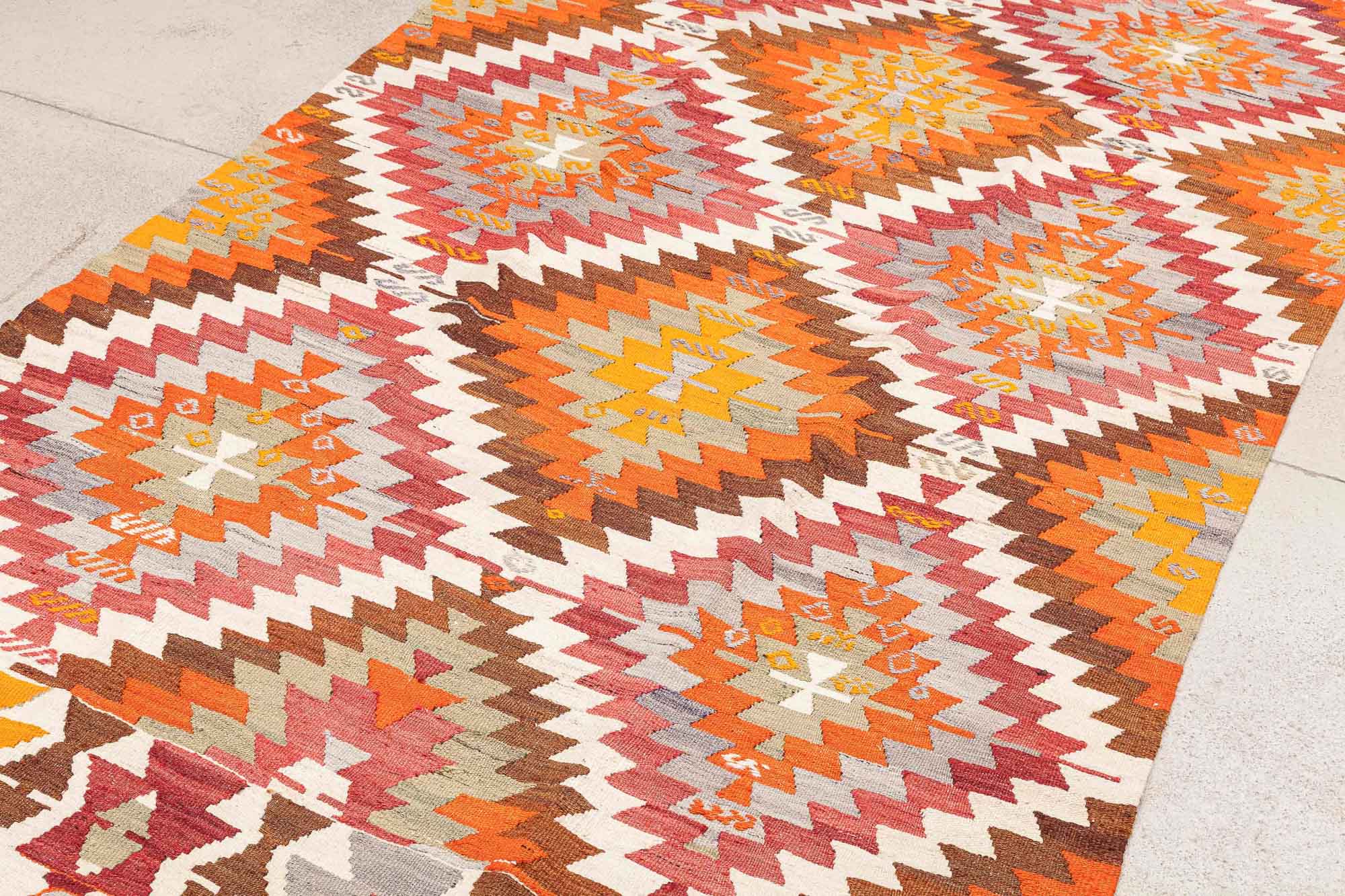 CAL Vintage Kilim 240x143cm - Wild Heart Free Soul