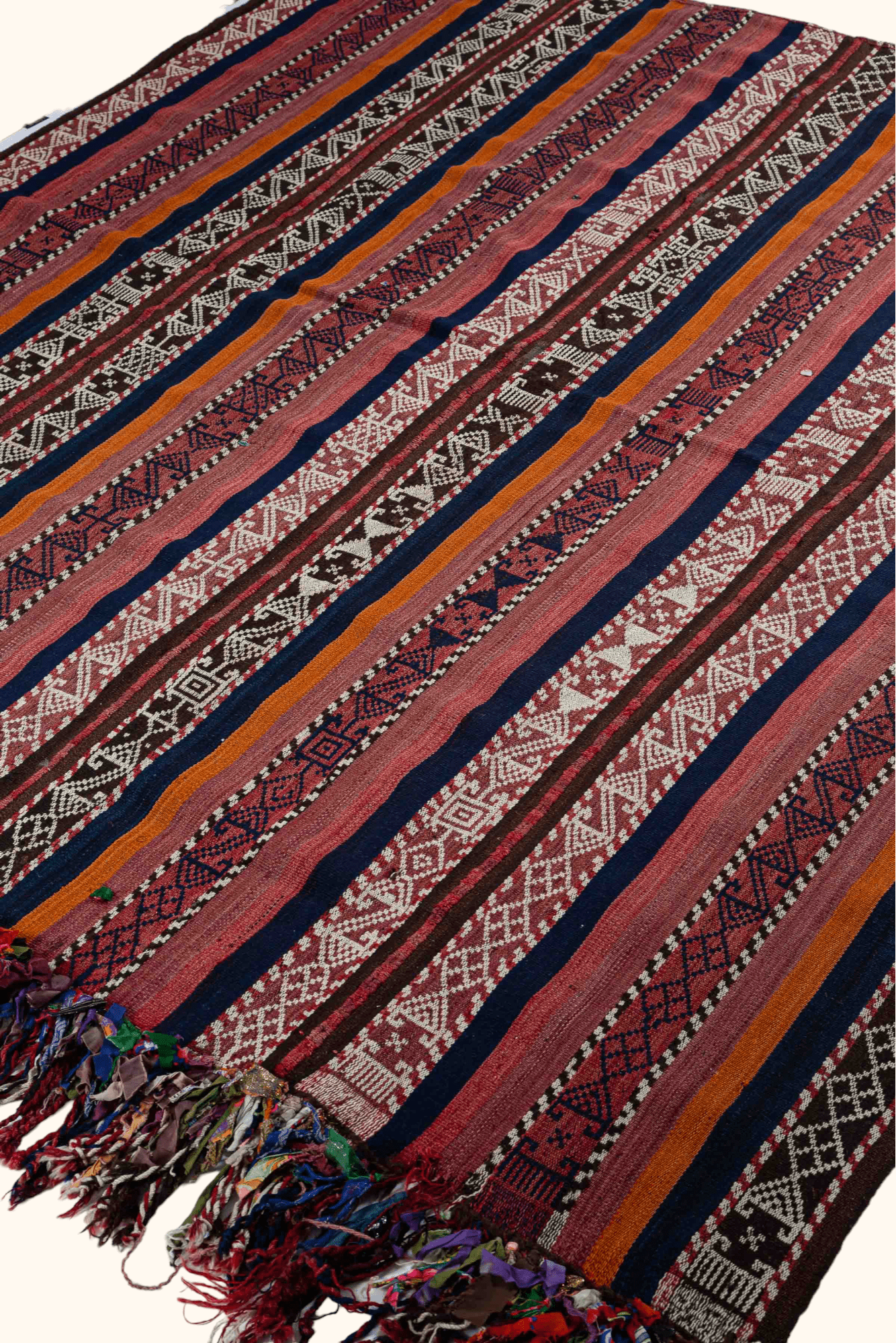 HAKKARI Vintage Kelim Teppich 246cm x 210cm - Wild Heart Free Soul