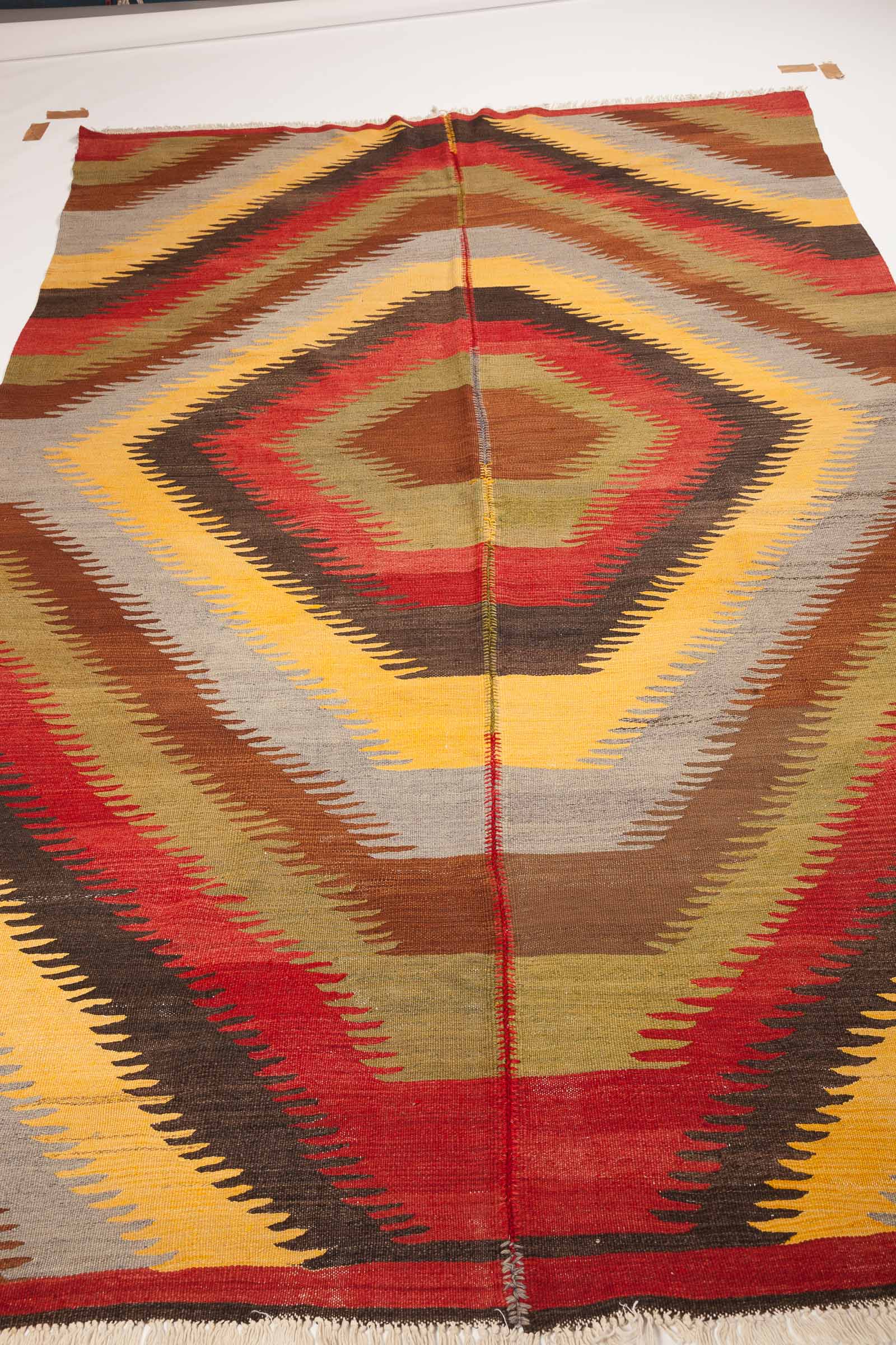MIHALIC Vintage Kelim 274x172cm - Wild Heart Free Soul