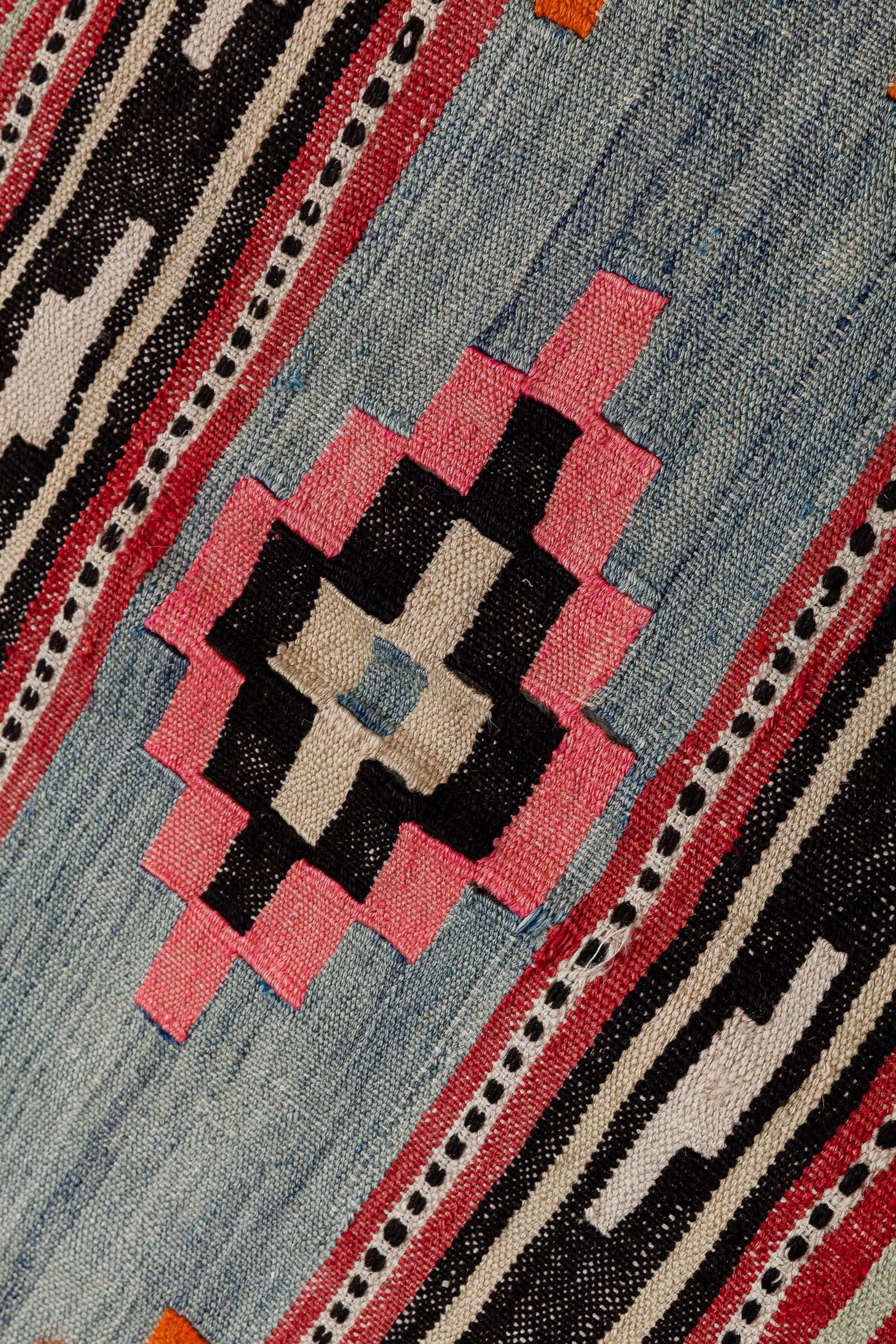 MIHALİC Vintage Kilim 323x236cm - Wild Heart Free Soul