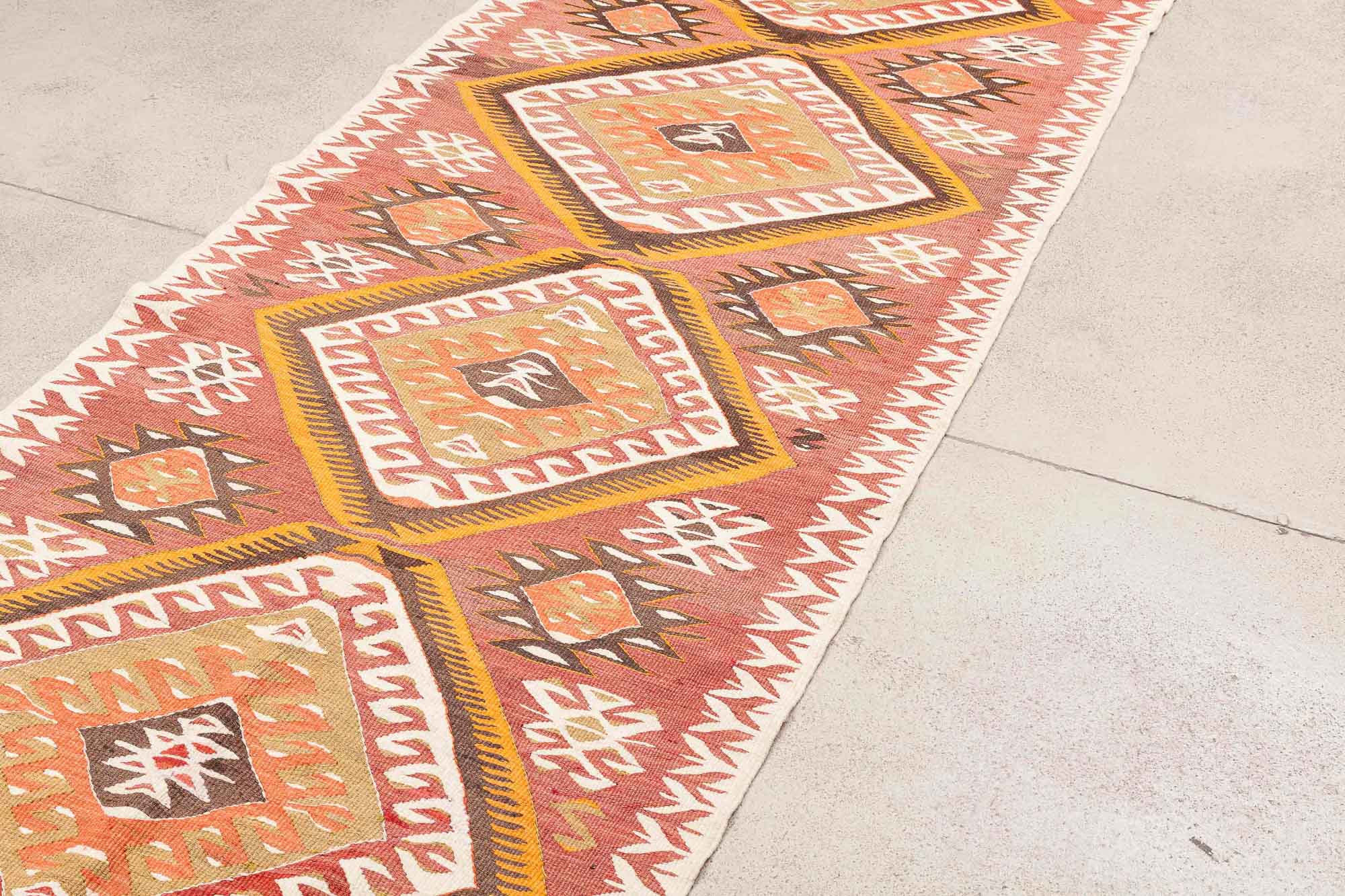 MUT Vintage Kilim 262x107cm - Wild Heart Free Soul