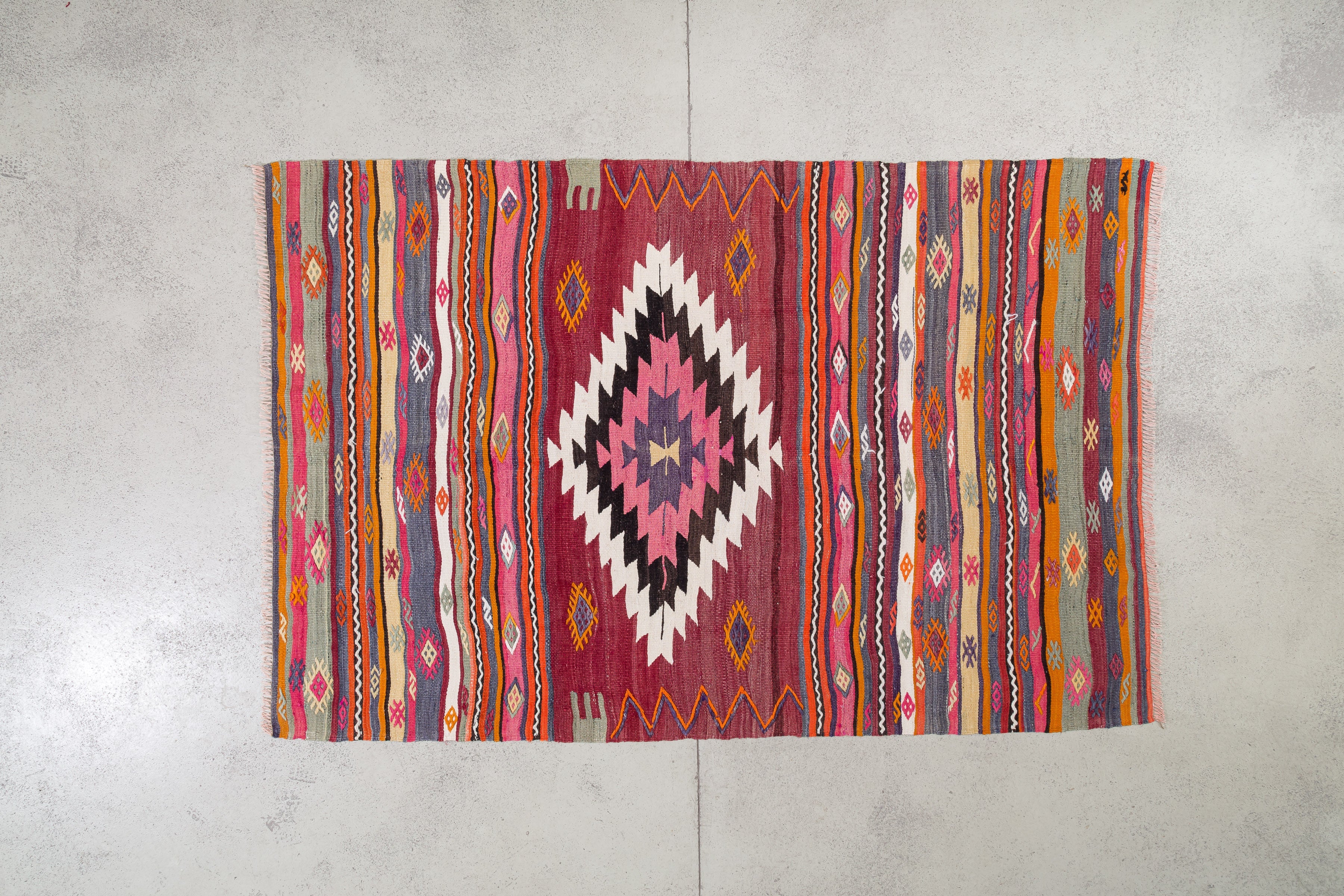Vintage Kilim Denizli 214x146cm - Wild Heart Free Soul