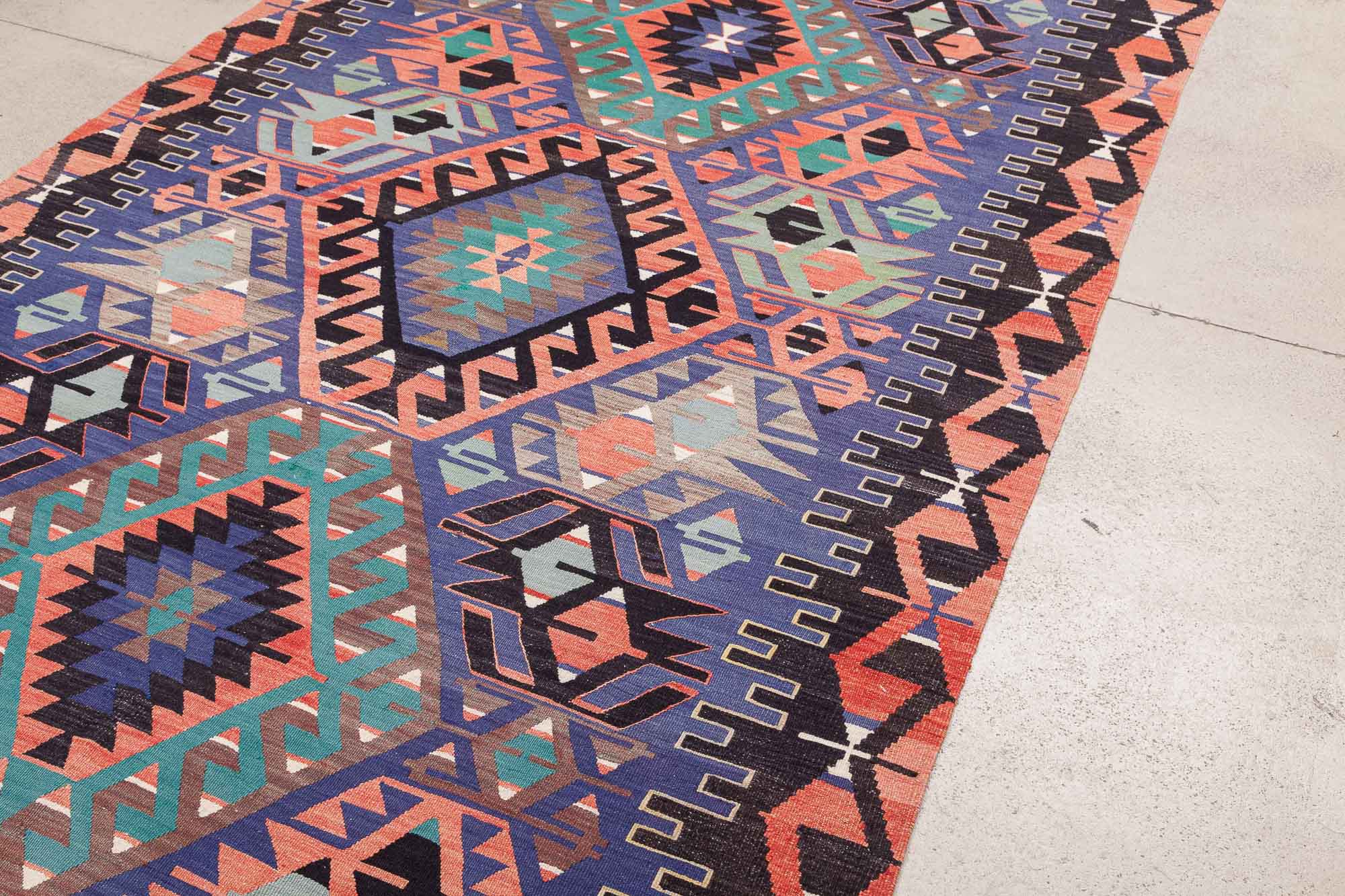 Vintage Kilim Usak 326 x 179cm - Wild Heart Free Soul