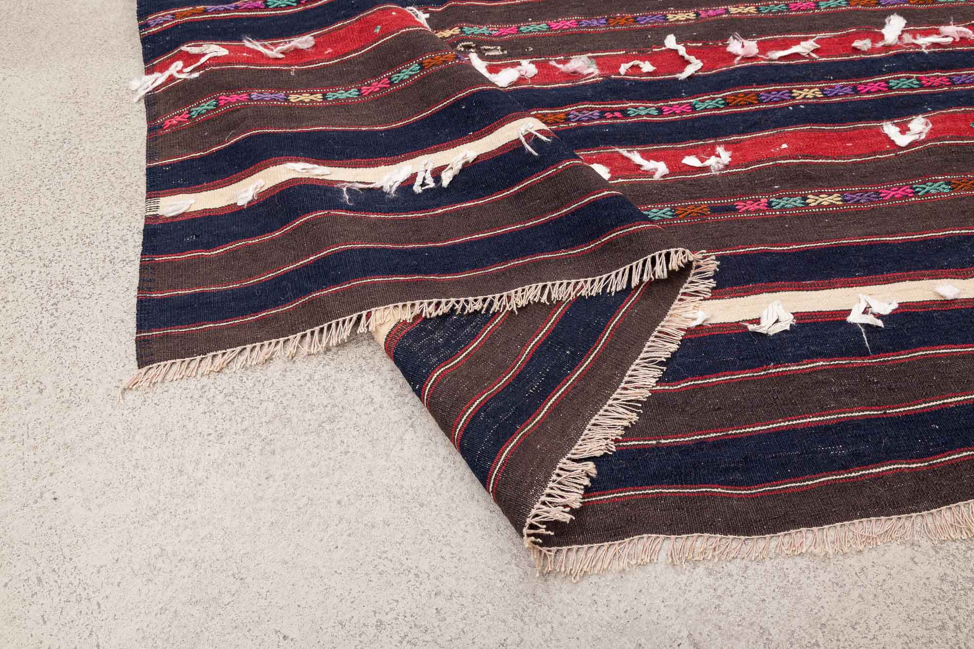 BALIKESIR Vintage Kilim 198x156cm - Wild Heart Free Soul