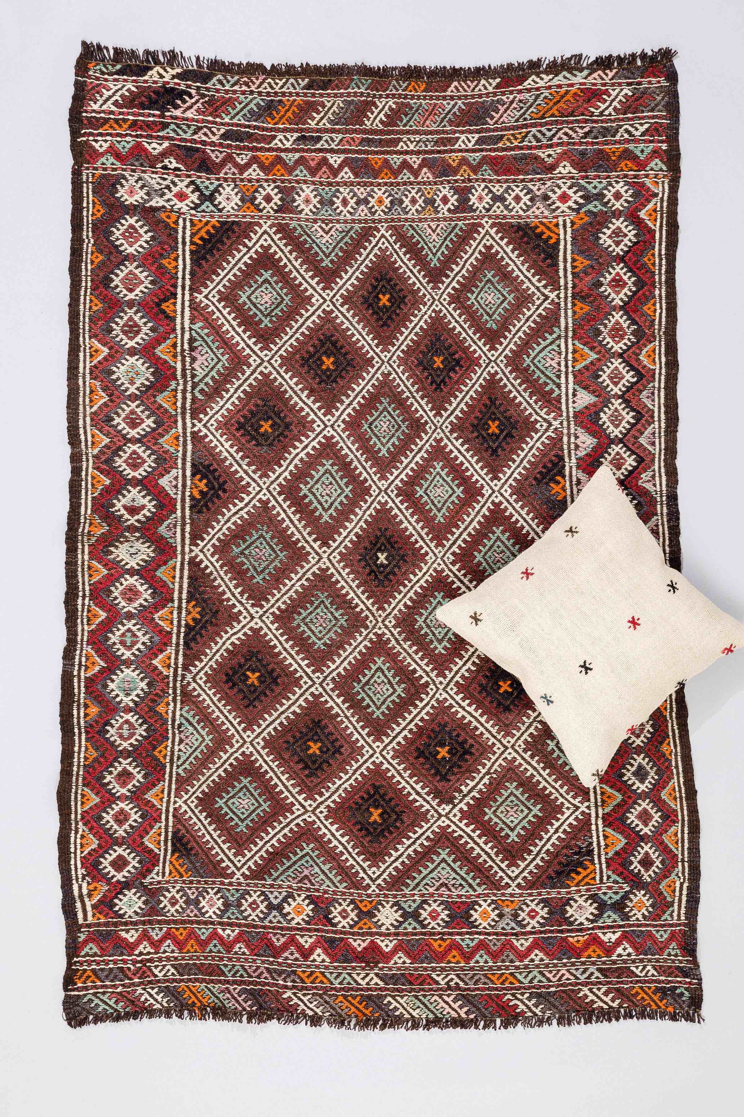 Vintage Kilim 1950s, Kütahya/Anatolia (165x106cm) - Wild Heart Free Soul
